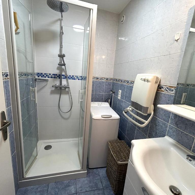 Appartement pour 4 avec parking à 50m de la plage - FR-1-837-88 - Appartement - 6
