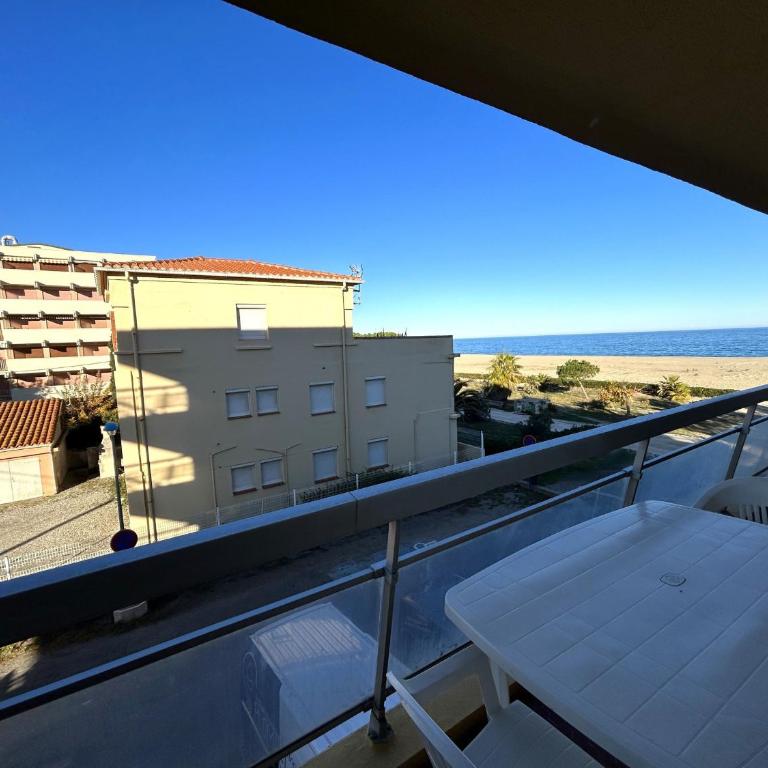 Appartement avec Parking en Bord de Plage - FR-1-837-89 - Apartment - 5