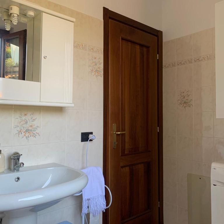 Casa Vacanze a Luino - Casa di Adele - Casa con 2 Camere da Letto - 9