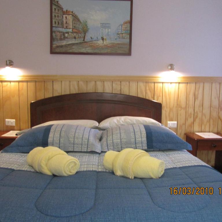 Patagonia Swiss House - Double Room with Private Bathroom - 4