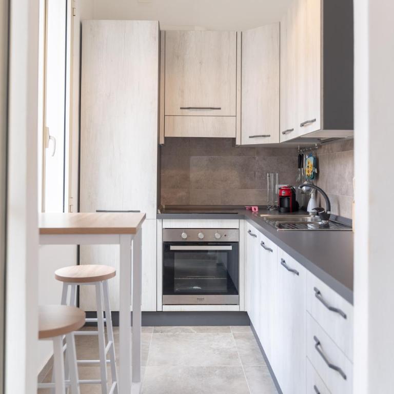 Gaura Apartment - Appartamento con 1 Camera da Letto e Balcone - 13
