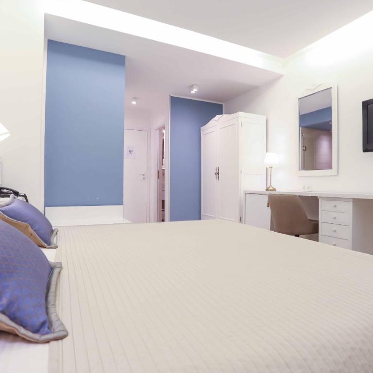 Hotel Divan - Standardna Dvokrevetna Soba sa Bračnim Krevetom/Zasebnim Krevetima - 6
