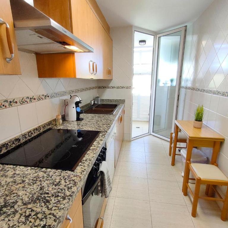 El ático de Alicia con terraza panorámica a pie de playa - Apartamento de 2 dormitorios - 24