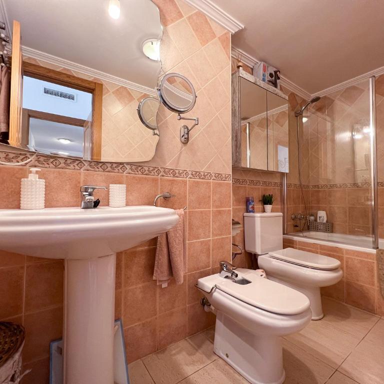 El ático de Alicia con terraza panorámica a pie de playa - Apartamento de 2 dormitorios - 42