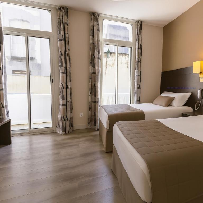 Hôtel Croix des Bretons - Lourdes Pyrénées - Chambre Lits Jumeaux - 1