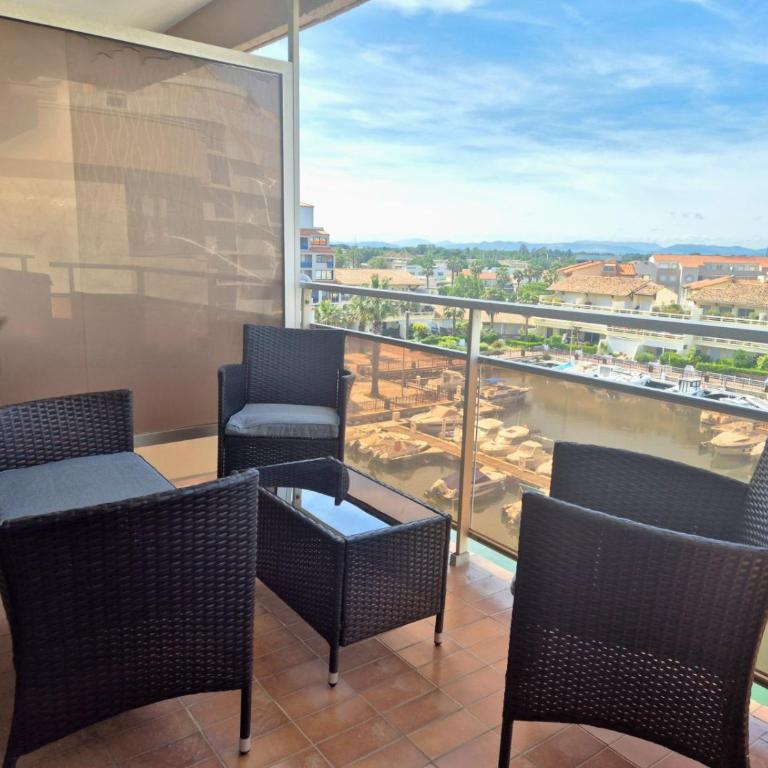 Studio Marina & Soleil climatisé Vue sur le Port de Canet - Parking - Plage à pieds - Appartement 1 Chambre - 7