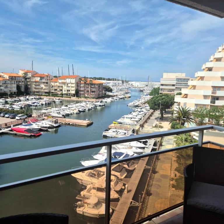 Studio Marina & Soleil climatisé Vue sur le Port de Canet - Parking - Plage à pieds - Appartement 1 Chambre - 3