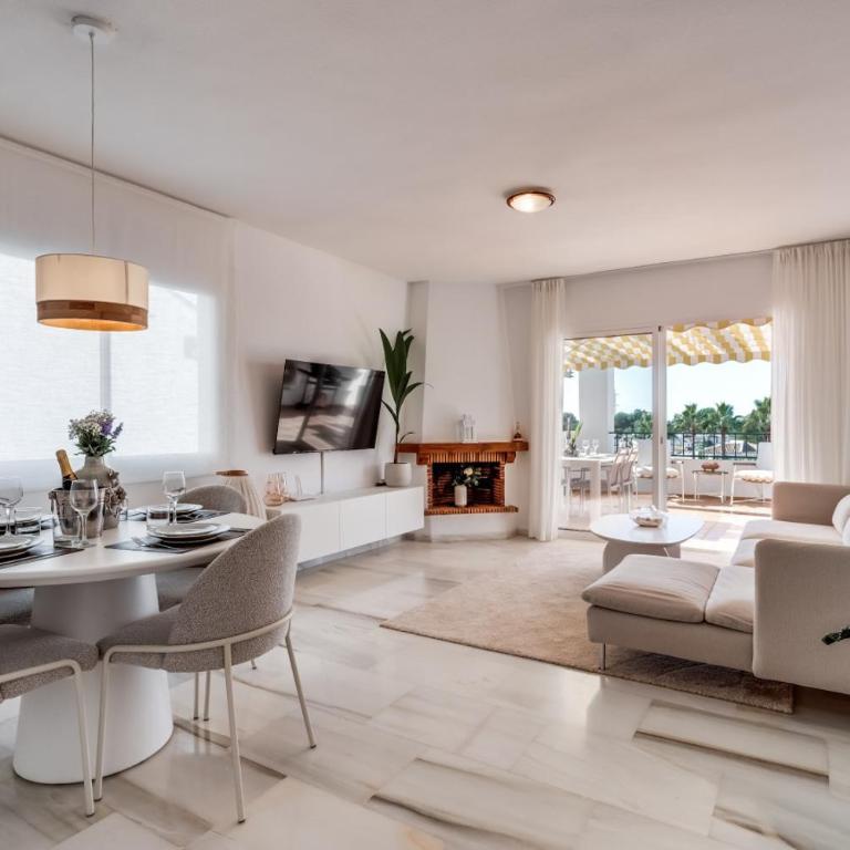 Ultimate Rentals - Coastal Escape - Apartment w Terrace & Sea View - Apartamento - 1