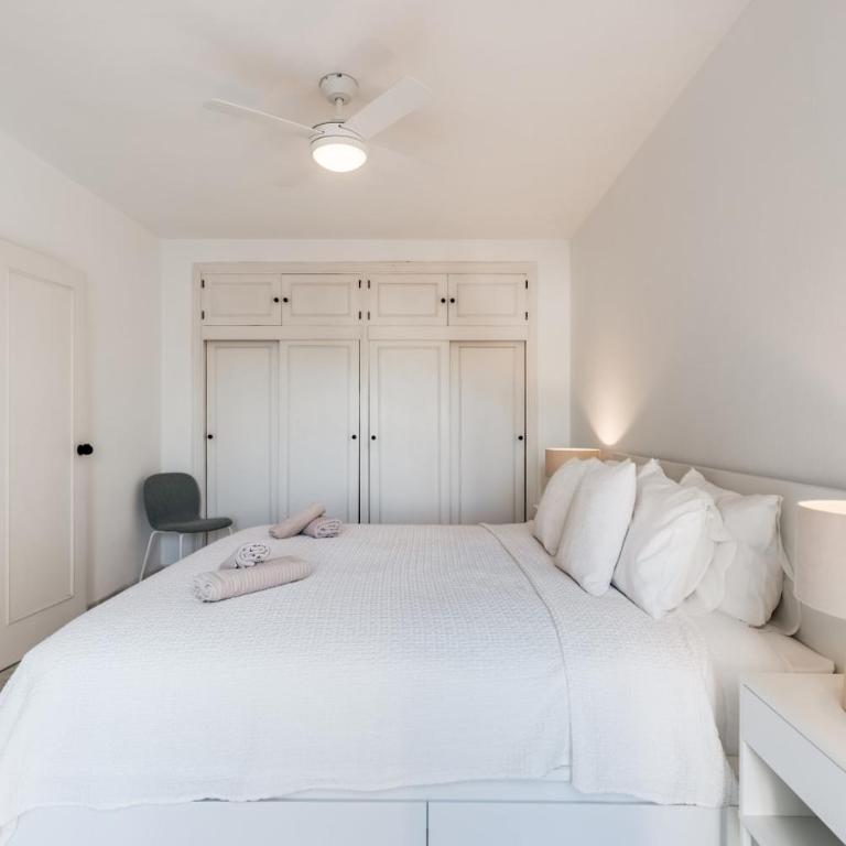 Ultimate Rentals - Coastal Escape - Apartment w Terrace & Sea View - Apartamento - 4