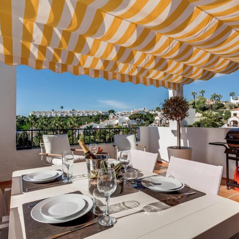 Ultimate Rentals - Coastal Escape - Apartment w Terrace & Sea View - Apartamento - 9