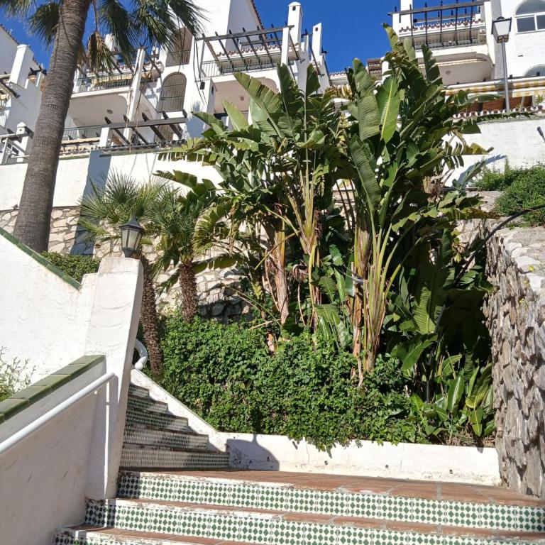 Ultimate Rentals - Coastal Escape - Apartment w Terrace & Sea View - Apartamento - 23