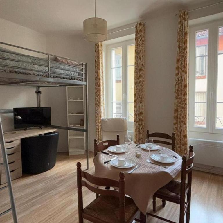 Studio proche de la gare SNCF - Appartement 1 Chambre - 1