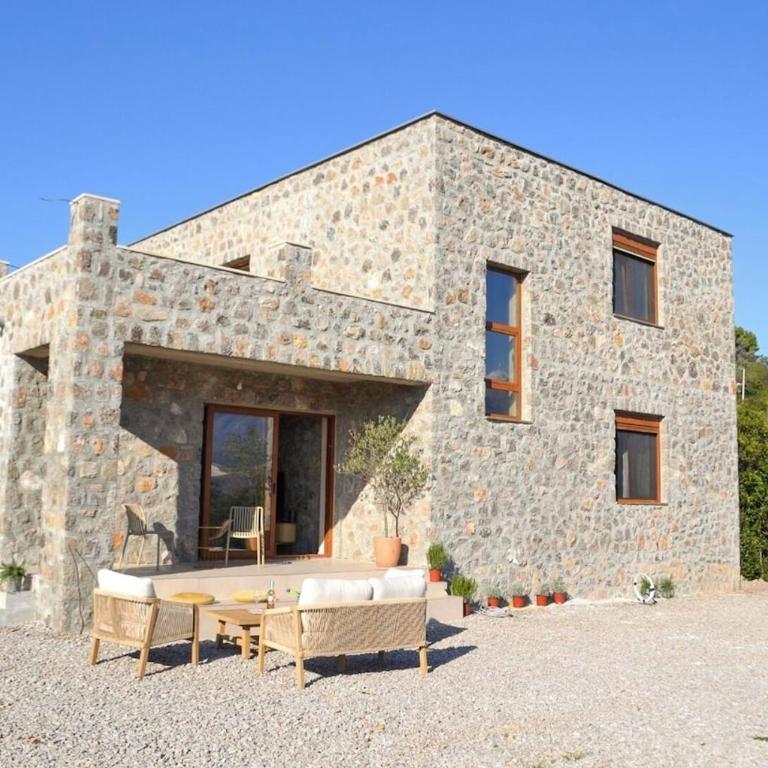 Casa Del Sol - Stone villa with a pool and 4-bedrooms in Lustica peninsula - Villa - 1