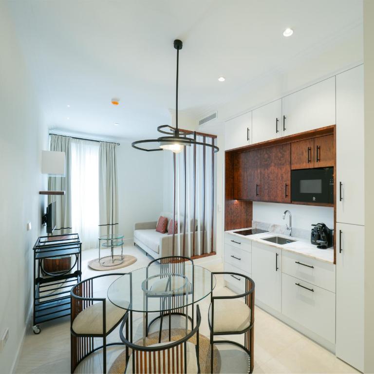 AT La Maquinilla - Apartamento Deluxe de 2 dormitorios con balcón - 5