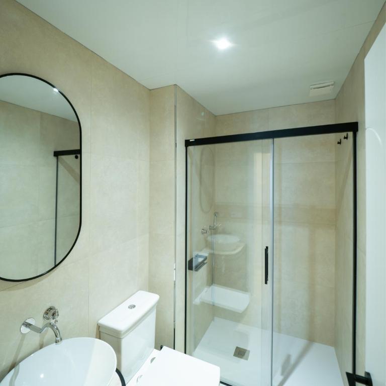 AT La Maquinilla - Apartamento Deluxe de 2 dormitorios con balcón - 4