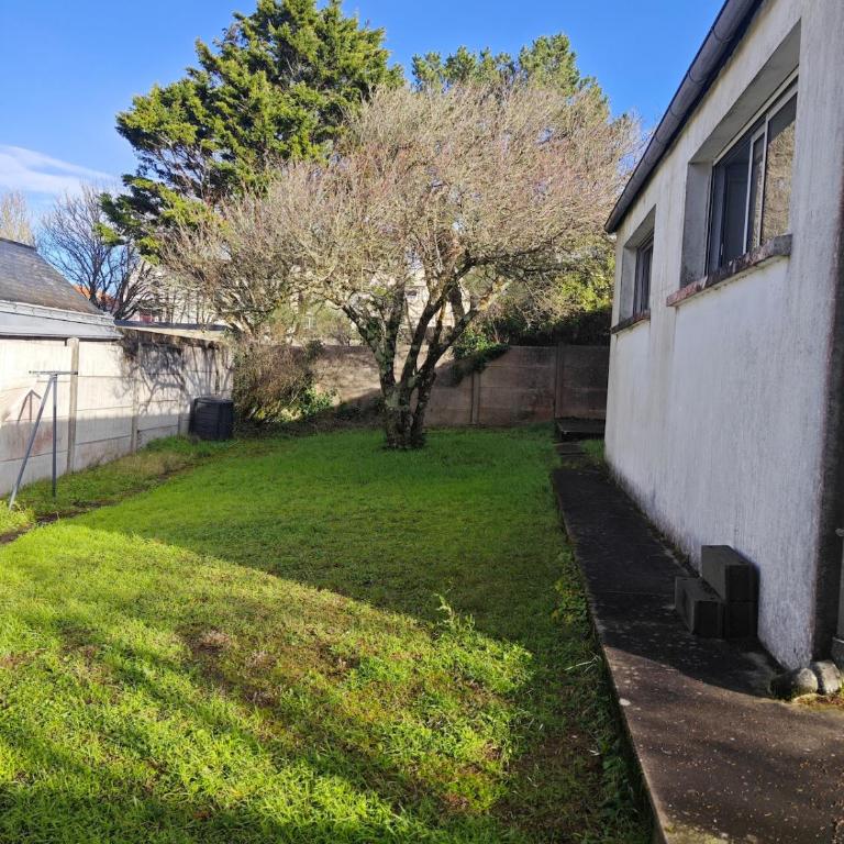 Maison rénovée à 300 m de la plage - Maison 3 Chambres - 21