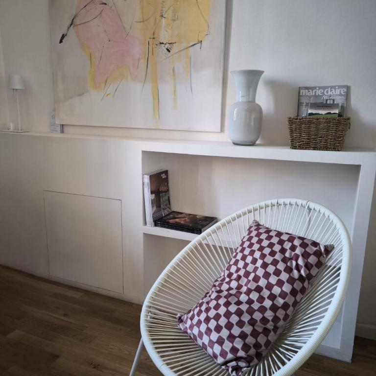 10 Min from the center - historic building - studio apartment - Vacation Home - 1