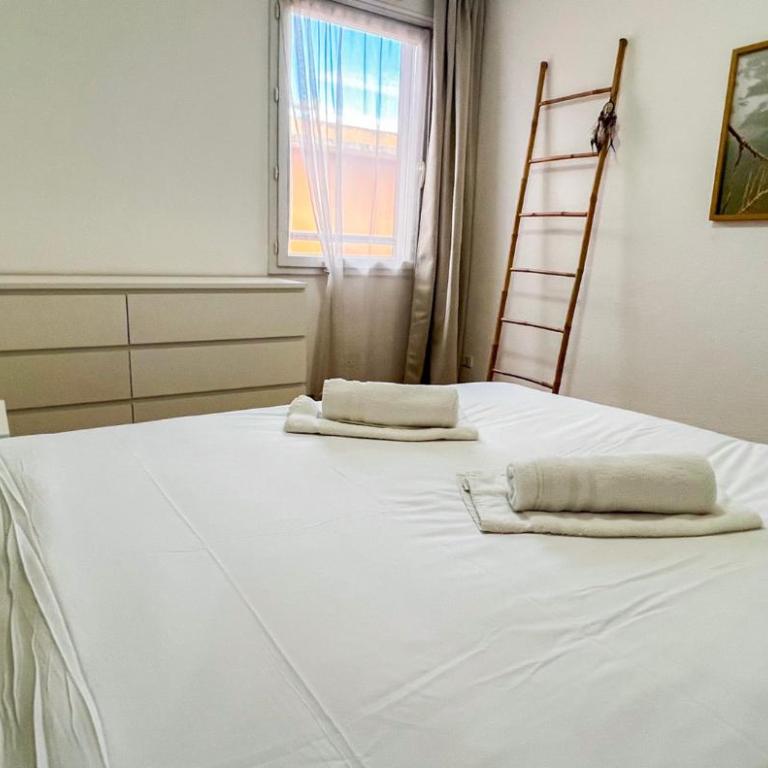 Private parking - AC - Secure residence - Appartement 2 Chambres - 24