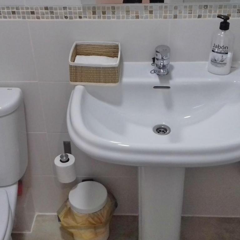 Apartment on Carrer del Dr. Lluch - Studio Apartment - 23