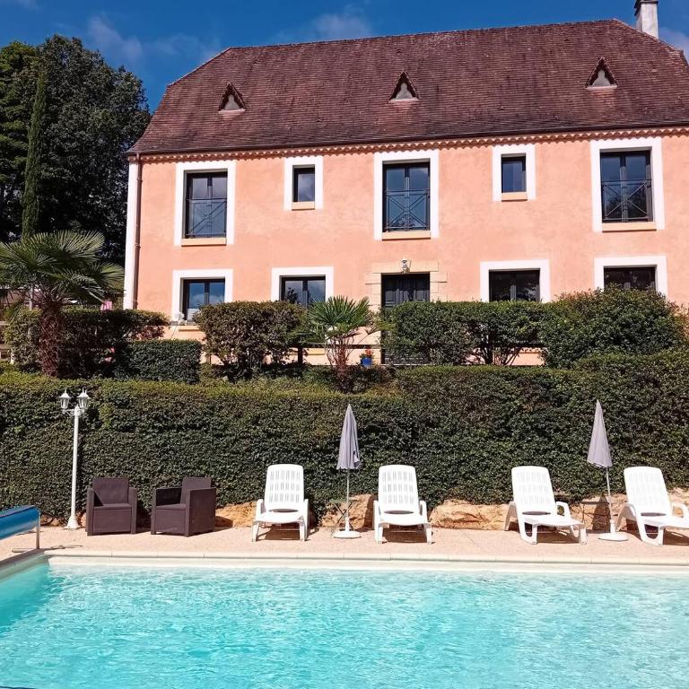Chambres d'hôtes Le Pygargue - Chambre Double - Vue sur Piscine - 3