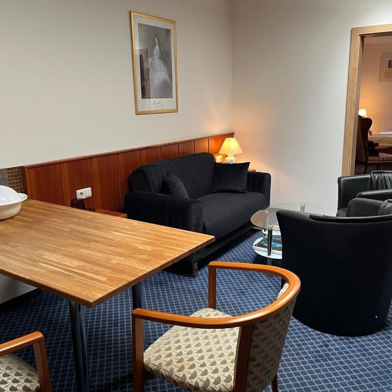 Cityhotel Ratheiser - Doppelzimmer - 8