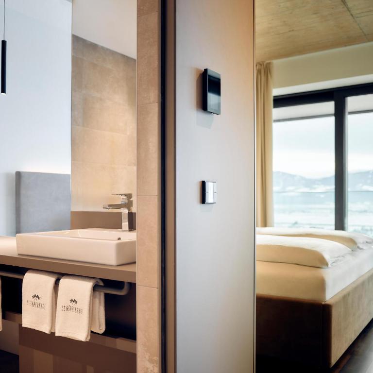 TAUROA Schönberghof Spielberg - Superior Zimmer mit Kingsize-Bett - 8