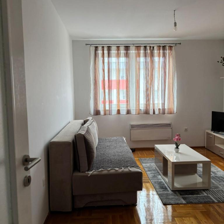 Apartman Pale centar - Two-Bedroom Apartment - 10