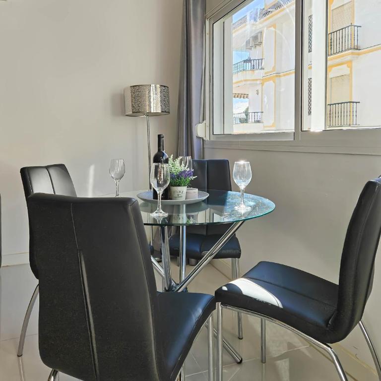 Apartment in centre of La Cala, 200 metres from beach - Apartment - 9