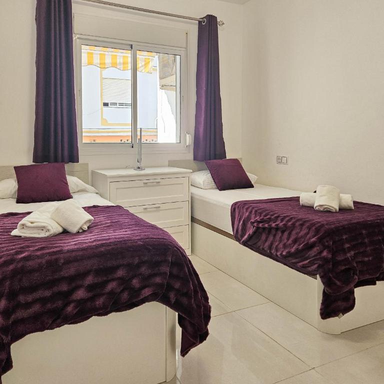Apartment in centre of La Cala, 200 metres from beach - Apartment - 22