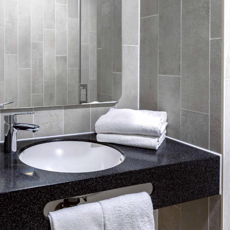 B&B HOTEL Würzburg-Altstadt - Premium Zimmer - 4