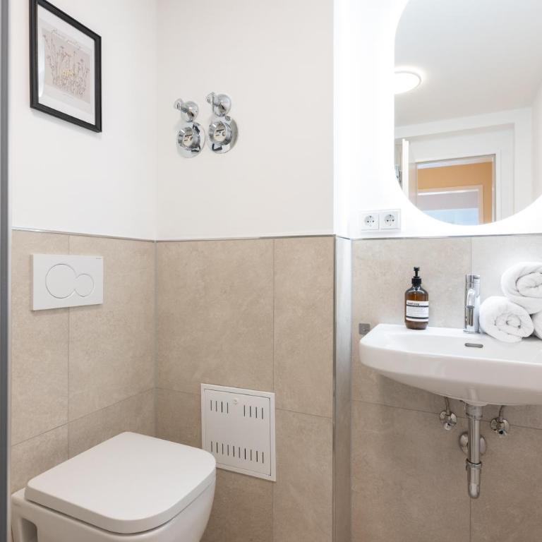 Valemi NEW Premium & Huge, 2Bathroom, SuperCentral, FreeParking, up to 8-16 Guests - Apartment mit 3 Schlafzimmern - 14
