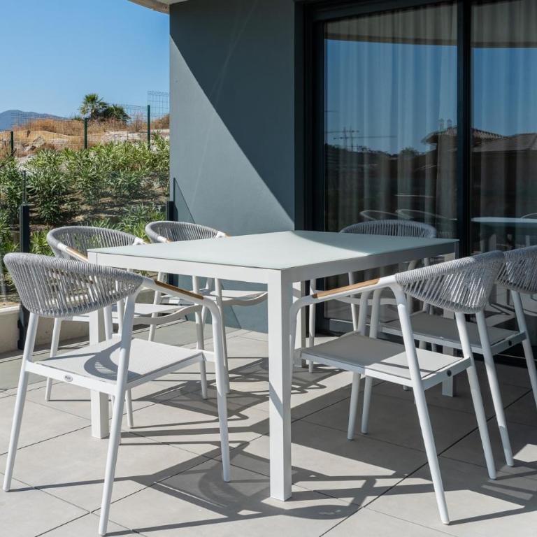 Stunning Contemporary 3-Bedroom Corner Apartment in the Idyllic Oasis 325, Estepona - Apartamento - 25