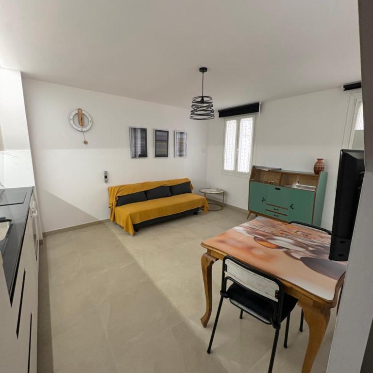 Casa Brillantes - One-Bedroom Apartment - 4