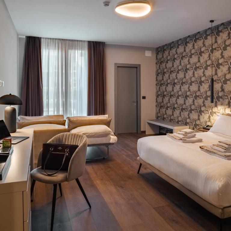 Porpora Suite Hotel - Camera Quadrupla Luxury - 1