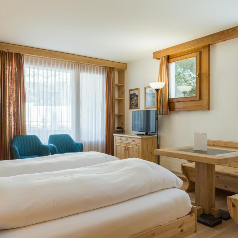 Hotel Chesa Surlej - Standard Doppelzimmer mit Balkon - 2