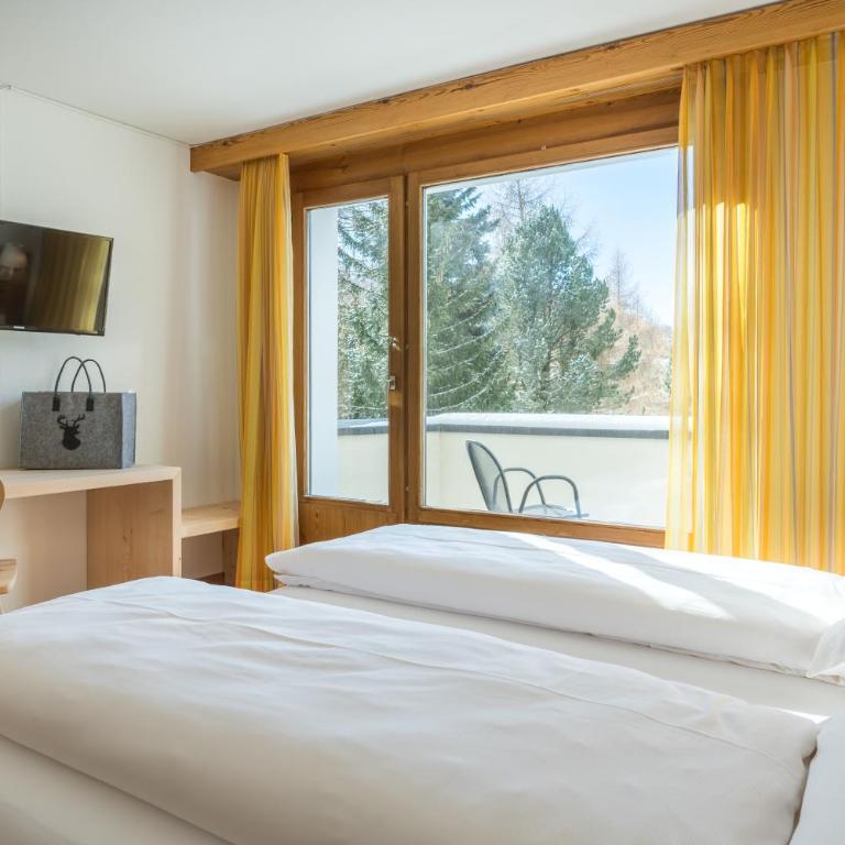 Hotel Chesa Surlej - Classic Doppelzimmer mit Balkon - 4