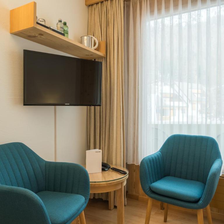 Hotel Chesa Surlej - Classic Doppelzimmer mit Balkon - 9