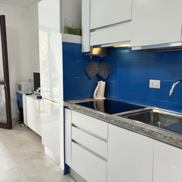 Modern flat near the beach with pool - Appartamento - 7