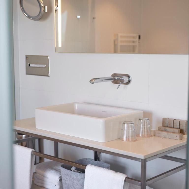 Van der Valk Hotel Saint-Aygulf - Suite Supérieure avec Baignoire - 2