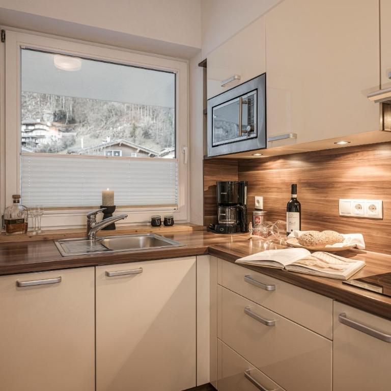 Appartements Alpenkristall - Two-Bedroom Apartment - 5