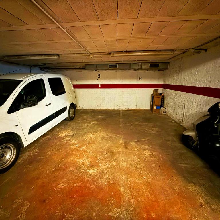 Apt con chill-out, piscina en la azotea a 5 min de la playa y parking privado - Estudio con terraza - 37