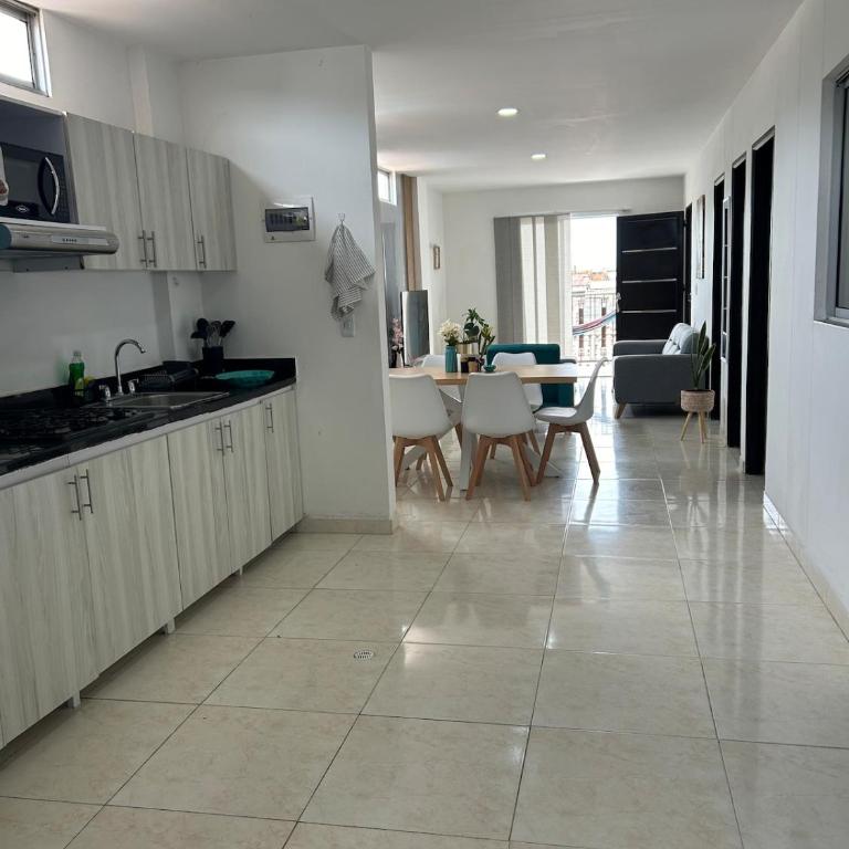 Apartamento moderno con Balcón y Hamaca 3BR Los Patios - Apartamento de 3 dormitorios - 22