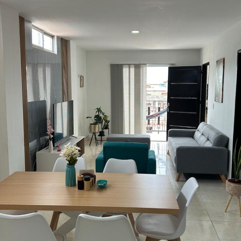 Apartamento moderno con Balcón y Hamaca 3BR Los Patios - Apartamento de 3 dormitorios - 49