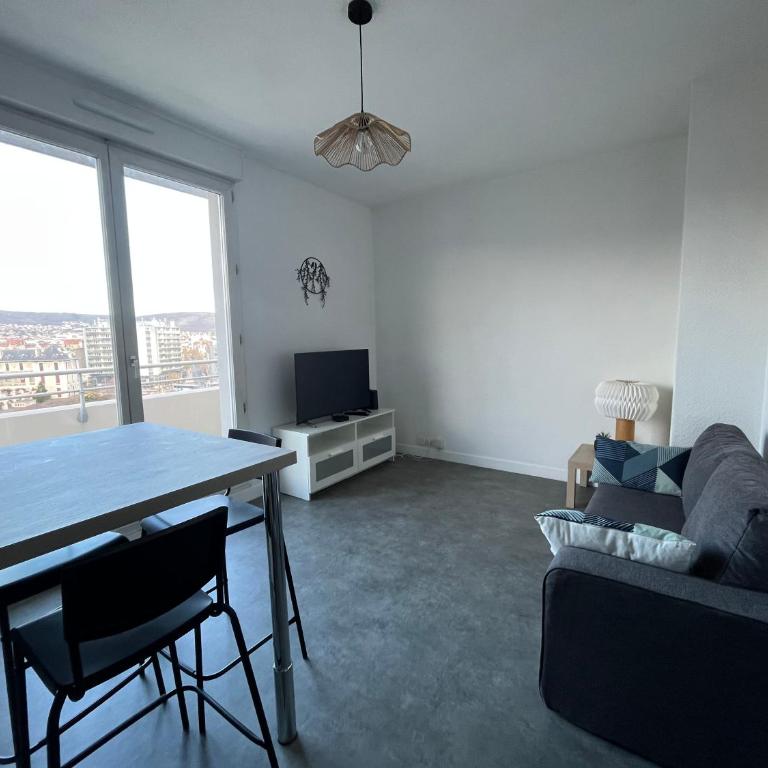 F2 neuf, centre ville, terrasse, WIFI, garage en option - Appartement - 3