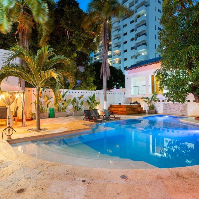 10BR Mansion Beachfront w Pool and Disco - Vacation Home - 6