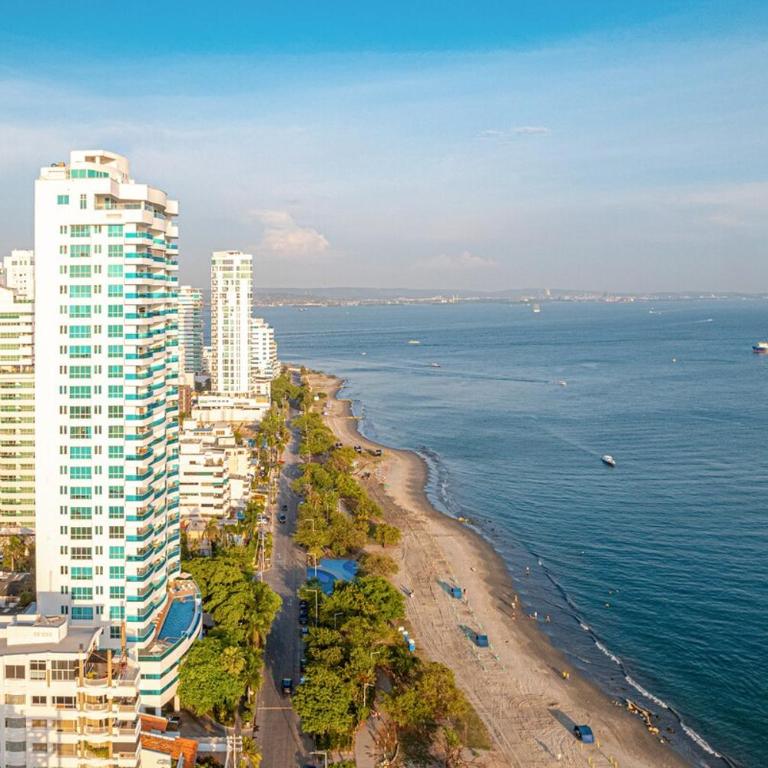 10BR Mansion Beachfront w Pool and Disco - Vacation Home - 36