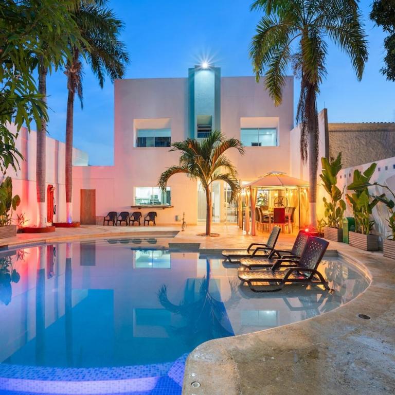 10BR Mansion Beachfront w Pool and Disco - Vacation Home - 50