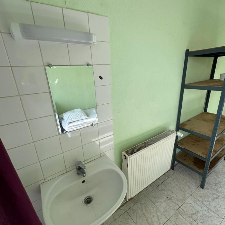 Hostel Wilson - Single Bed in Female Dormitory Room - 7