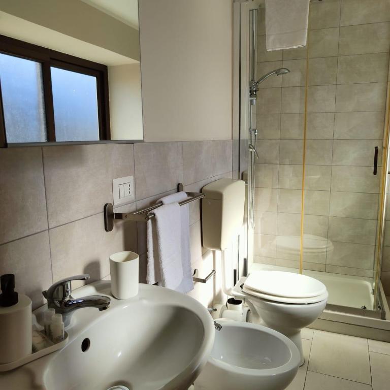 Casa La Rosa - Large Double or Twin Room - 4