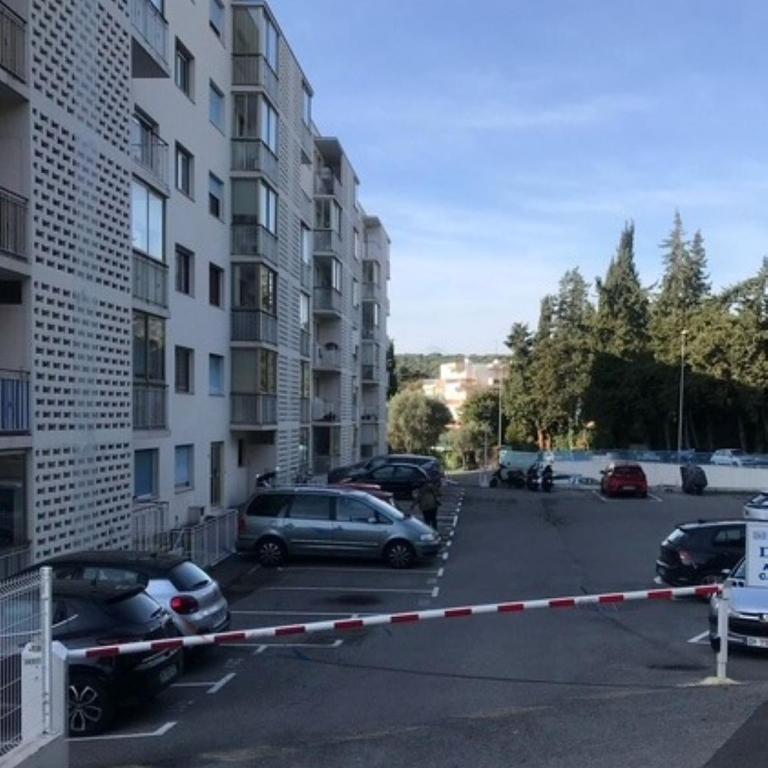 Bel appartement avec terrasse, piscine, parking privé et club de tennis, padel en sus - Appartement 1 Chambre - 15